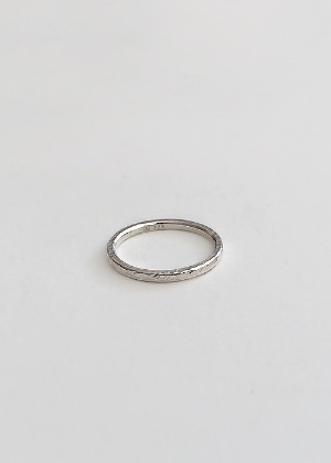 HAMMERED SIMPLE RING