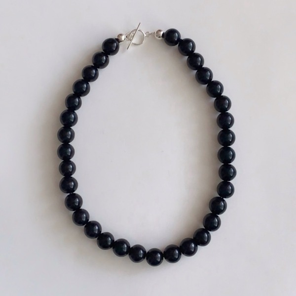 ONYX BALL NECKLACE